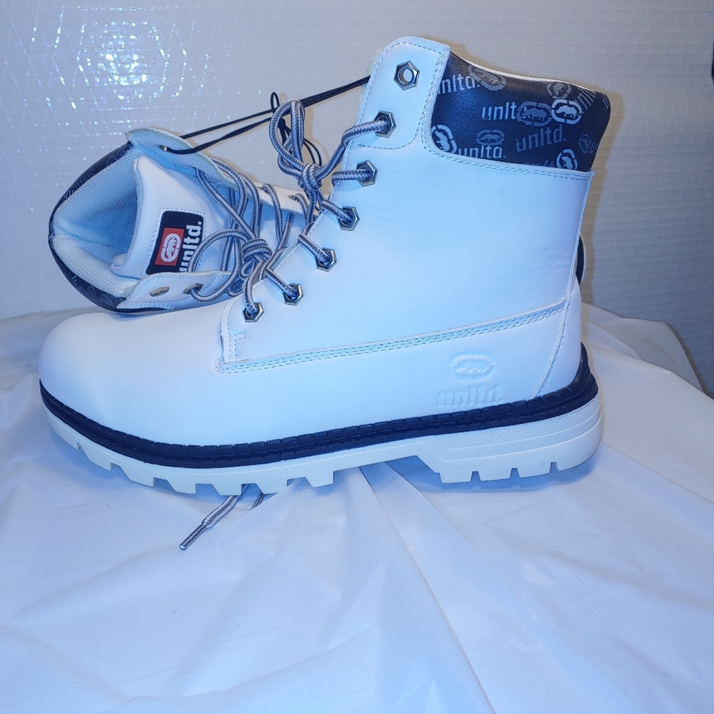 Unltd Trent 07M White Boot Size 9